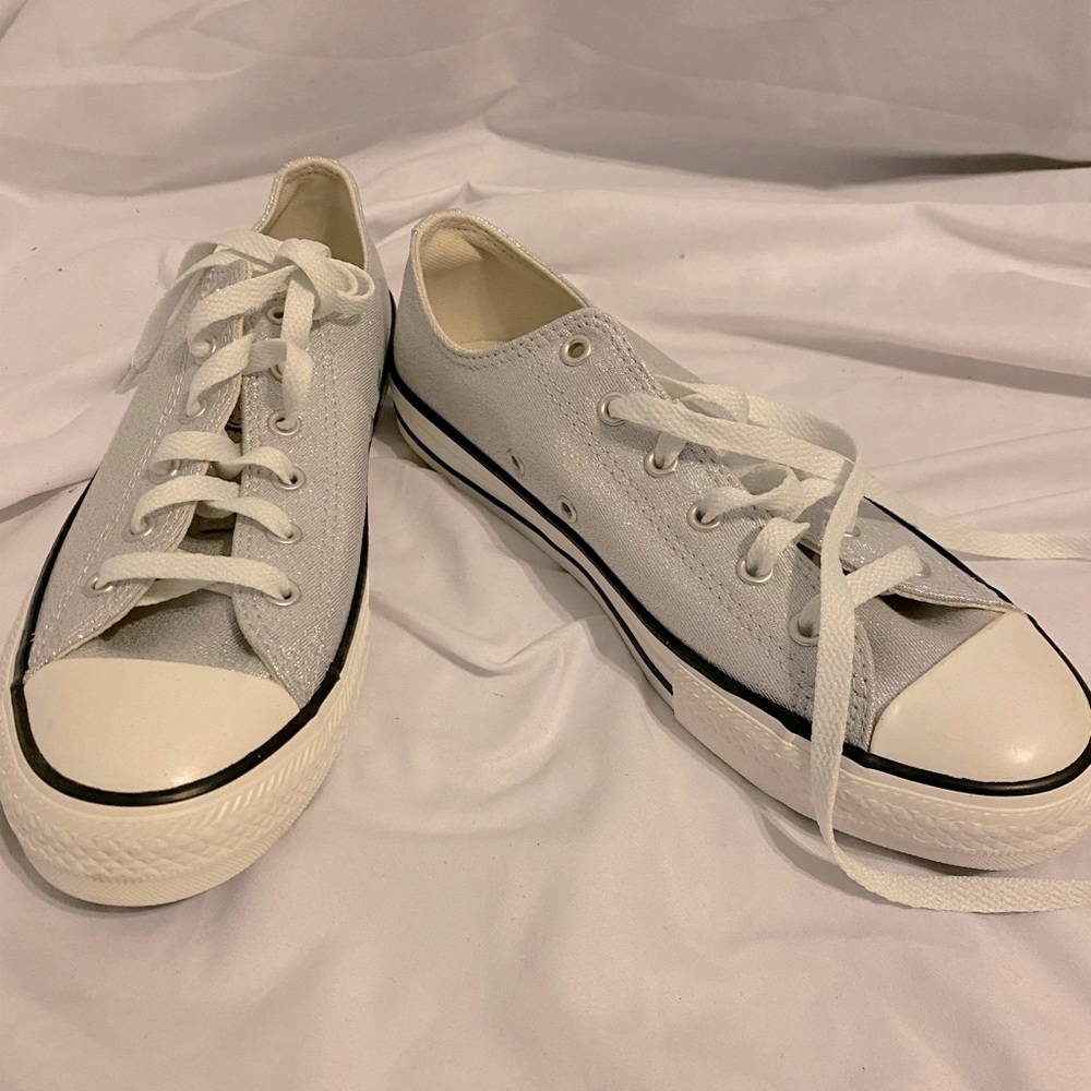 Converse glitter size 6 youth /8 women
